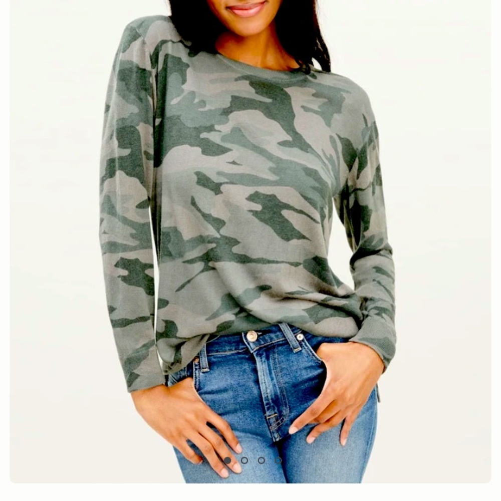 Splendid, new with tags, Small camo sweater